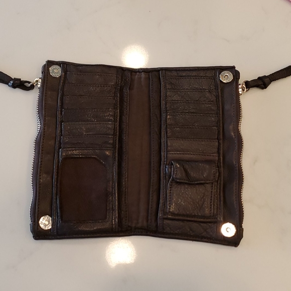 Brown leather wallet unique metal details - Picture 2 of 5